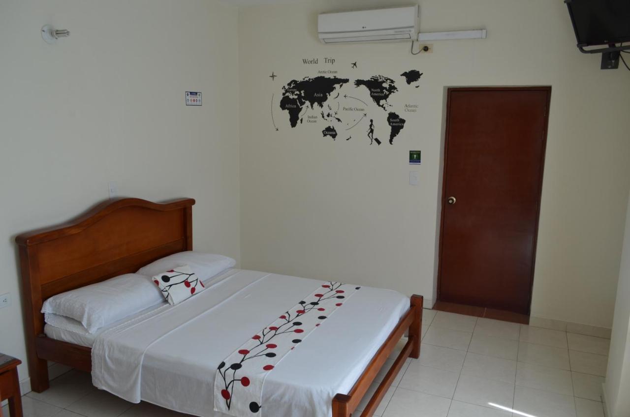 Hotel Plaza Cucuta Center Exteriör bild