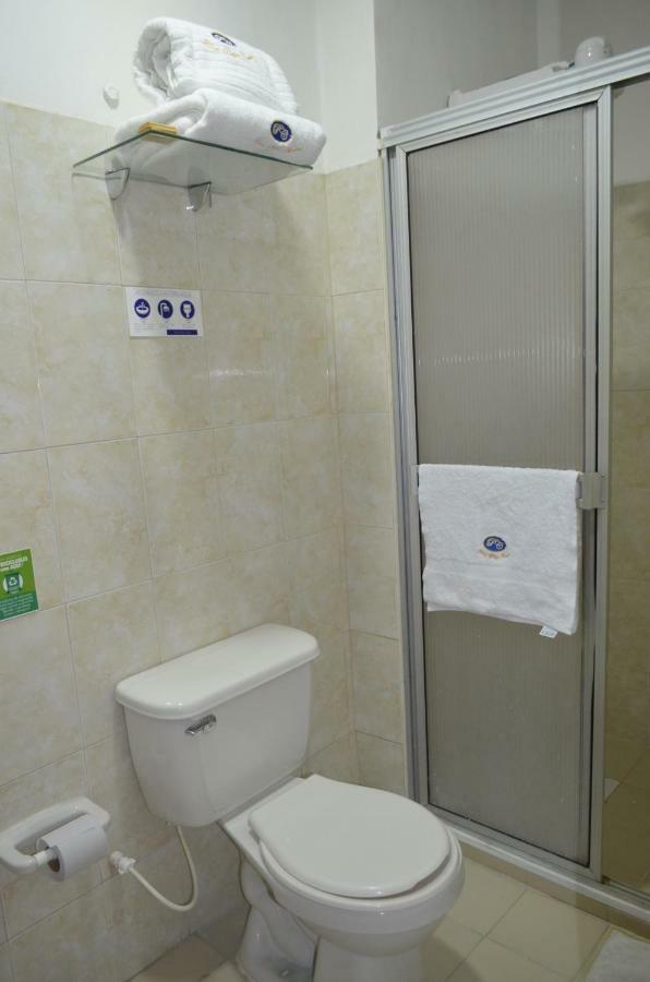 Hotel Plaza Cucuta Center Exteriör bild